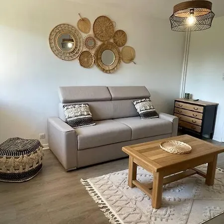 Le Charmeur * * * * Aurillac