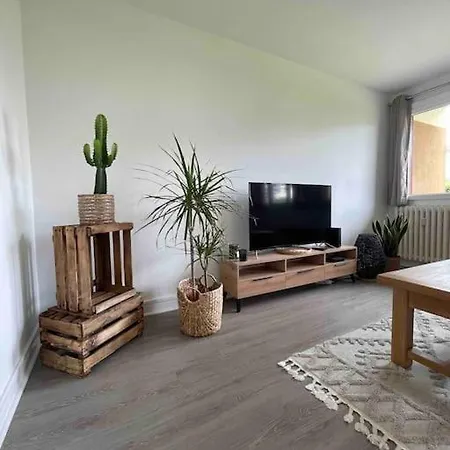 Le Charmeur * * * Apartmán Aurillac